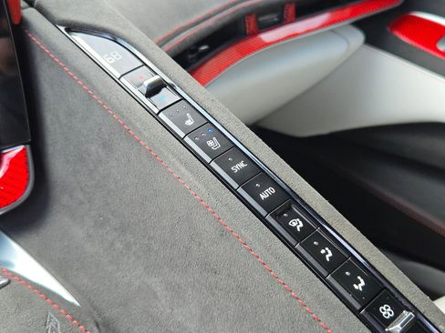 Used 2023 Chevrolet Corvette Stingray Premium Cpe w/ Z51 Performance Package image 15