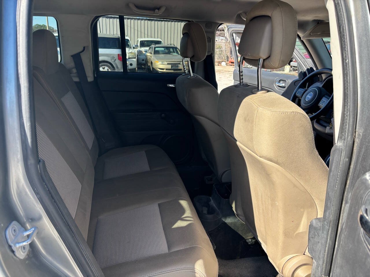 Used 2013 Jeep Patriot Sport FWD image 12