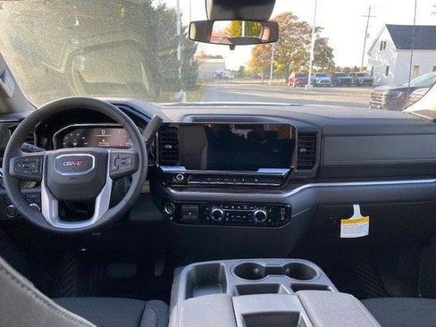 New 2026 GMC Sierra 1500 Elevation image 11