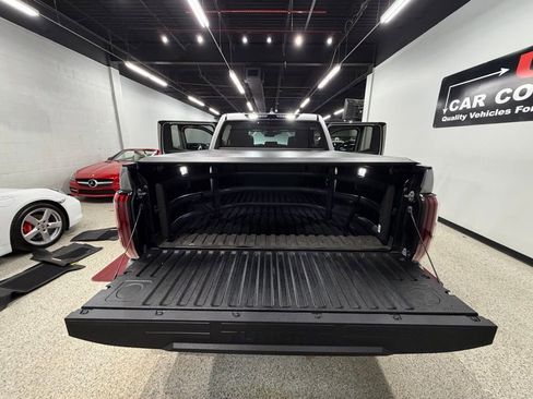 Used 2024 Toyota Tundra Limited AWD/4WD image 45