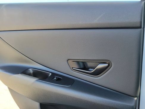 New 2026 Hyundai Elantra SEL Sport FWD image 24
