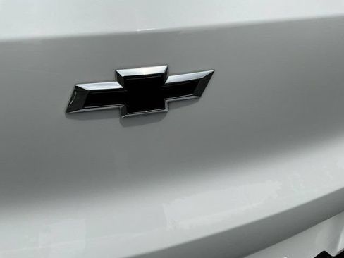 Used 2023 Chevrolet TrailBlazer RS w/ Sun and Liftgate Package AWD/4WD image 6