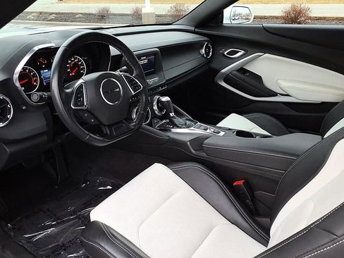 Used 2023 Chevrolet Camaro LT image 18