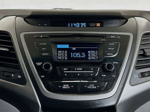 Used 2016 Hyundai Elantra SE image 14