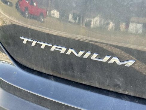 Used 2022 Ford Edge Titanium image 9