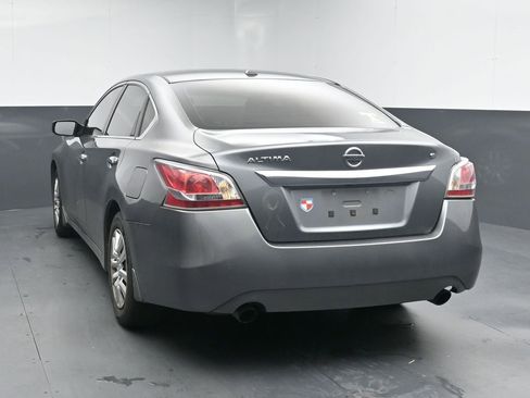 Used 2015 Nissan Altima 2.5 S w/ Power Driver Seat Package FWD image 6