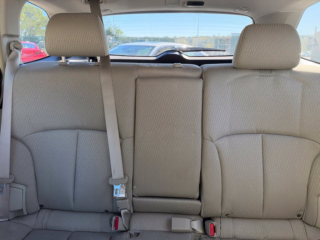 Used 2012 Subaru Outback 2.5i Premium AWD/4WD image 17
