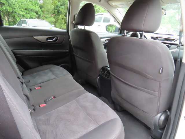 Used 2016 Nissan Rogue SV AWD/4WD image 36