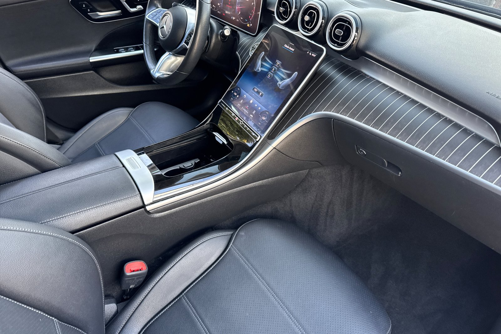 Used 2024 Mercedes-Benz C 300 4MATIC Sedan image 17