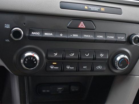 Certified 2020 Kia Sportage LX image 27