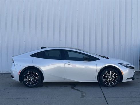 Used 2024 Toyota Prius Limited image 3