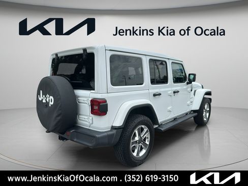 Used 2021 Jeep Wrangler Unlimited Sahara AWD/4WD image 3