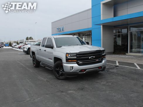 Used 2019 Chevrolet Silverado 1500 LT w/ All Star Edition image 2