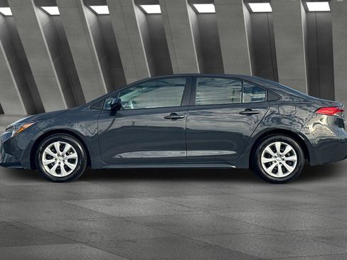 Used 2024 Toyota Corolla LE image 7