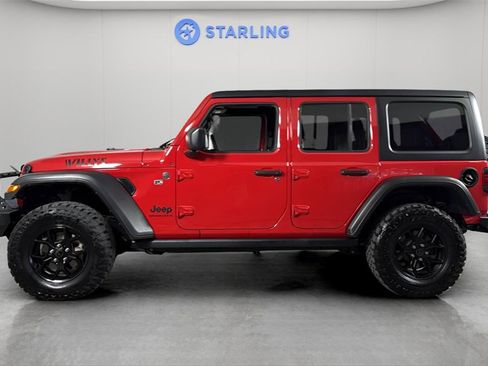 Used 2024 Jeep Wrangler Willys image 3