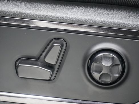 Used 2023 RAM 1500 Limited AWD/4WD image 19