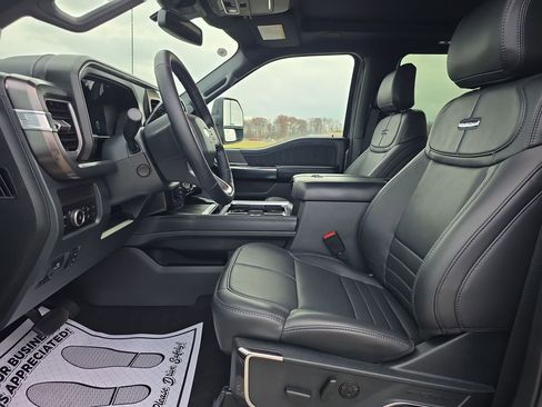 Used 2025 Ford F250 Platinum image 30
