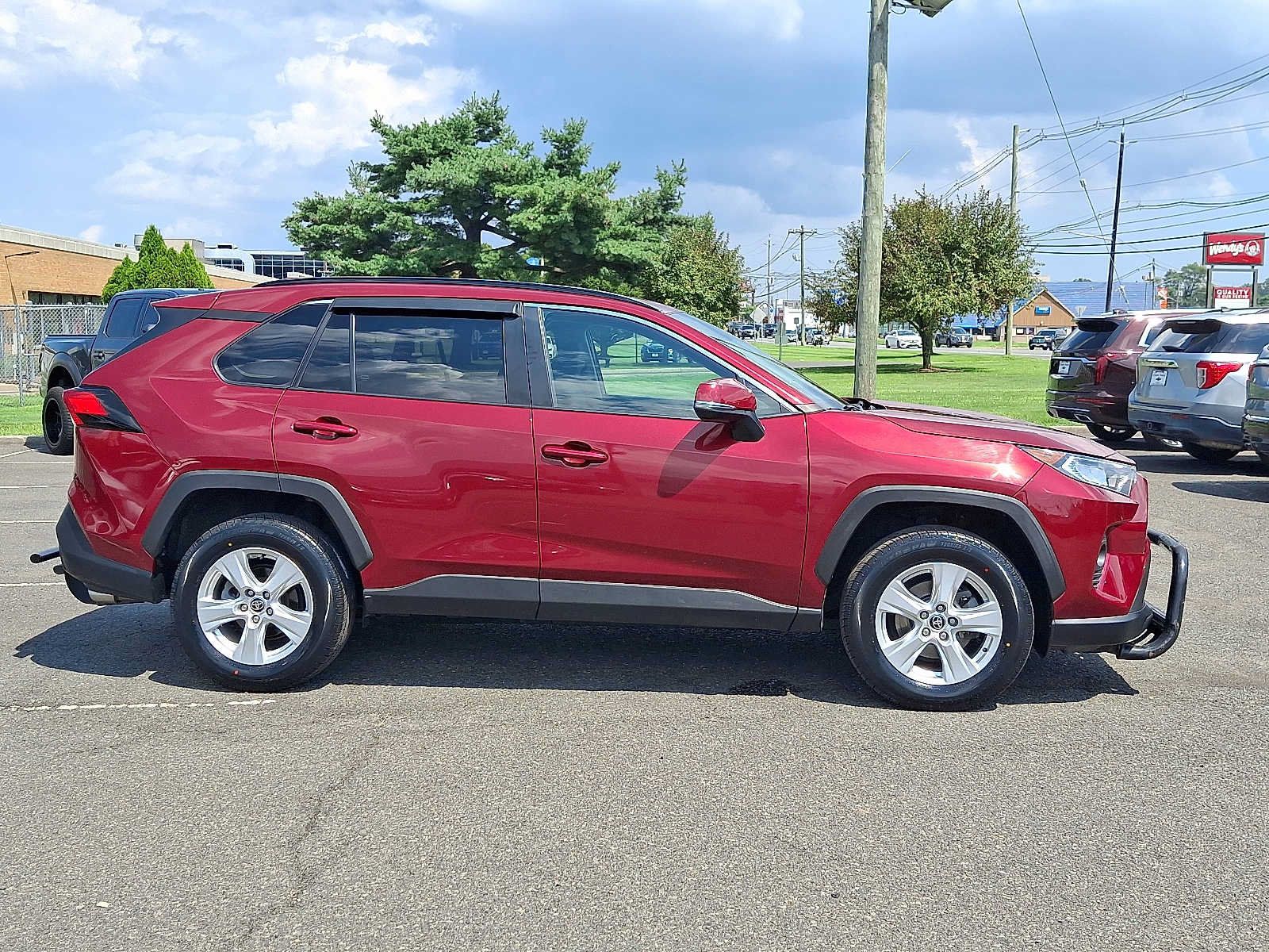 Used 2021 Toyota RAV4 XLE AWD/4WD image 7