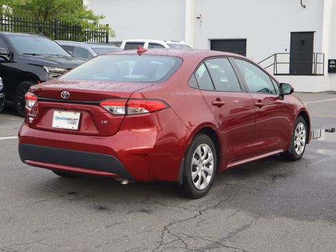 Used 2022 Toyota Corolla LE FWD image 10