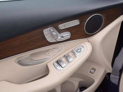 Certified 2022 Mercedes-Benz GLC 300 image 21