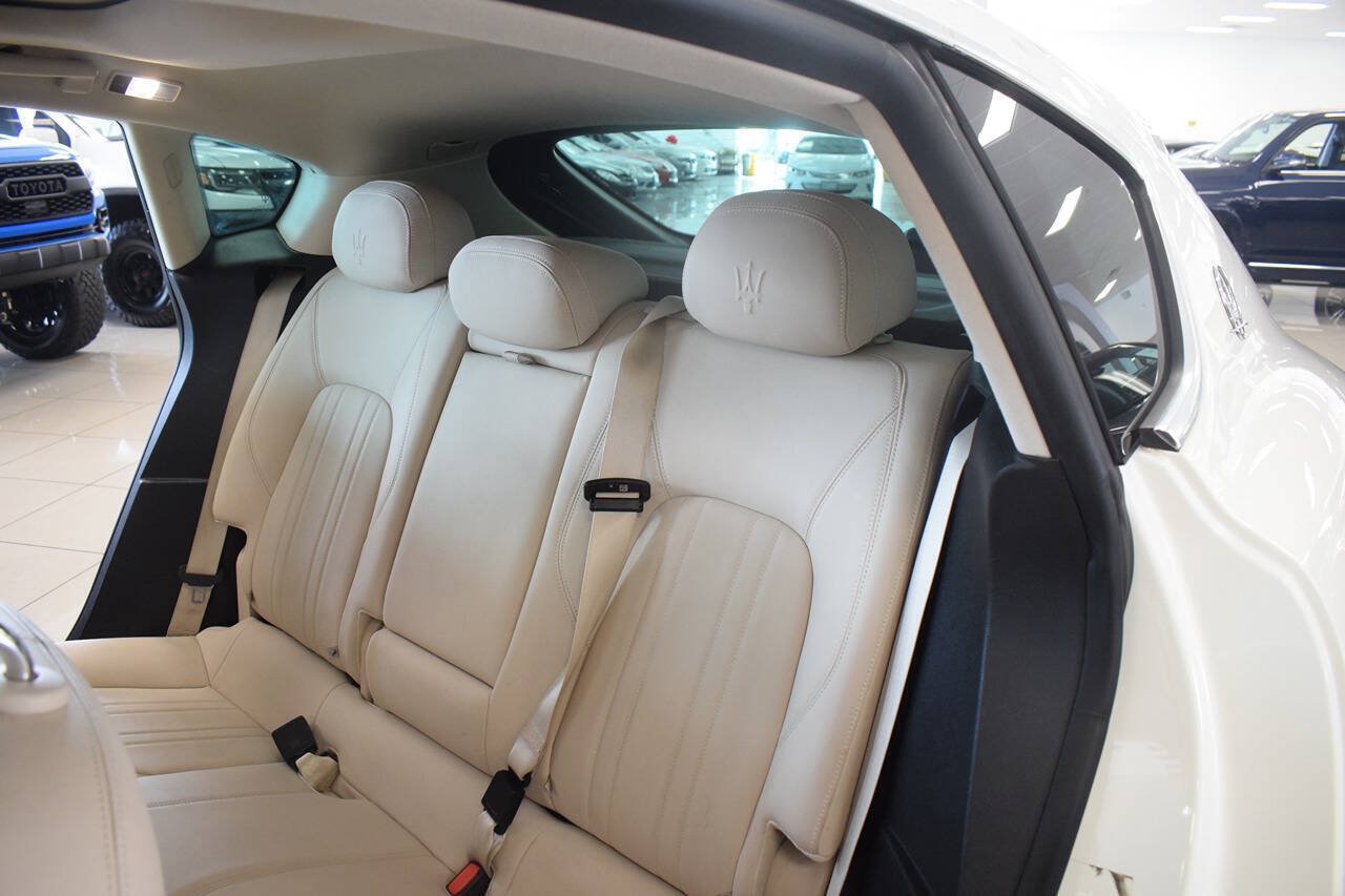 Used 2020 Maserati Levante S AWD/4WD image 37