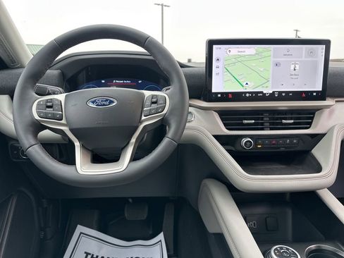 New 2026 Ford Explorer Active w/ Active Comfort Package image 7