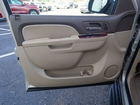 Used 2012 Chevrolet Tahoe LTZ AWD/4WD image 20