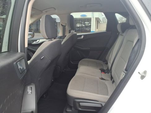 Used 2020 Ford Escape SE image 6