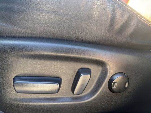 Used 2016 Toyota RAV4 Limited image 15