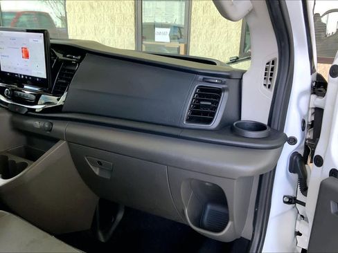 Used 2024 Ford Transit 350 XLT image 18