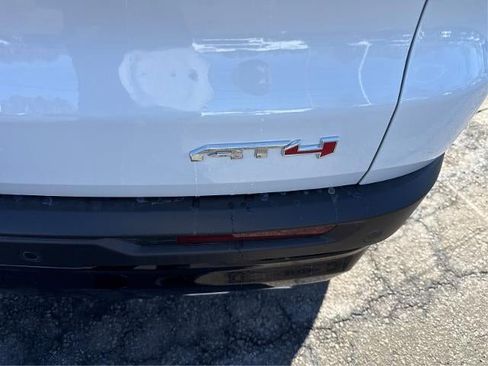 New 2026 GMC Acadia AT4 w/ Luxury Package image 10