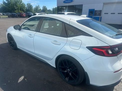 Used 2023 Honda Civic Sport image 5