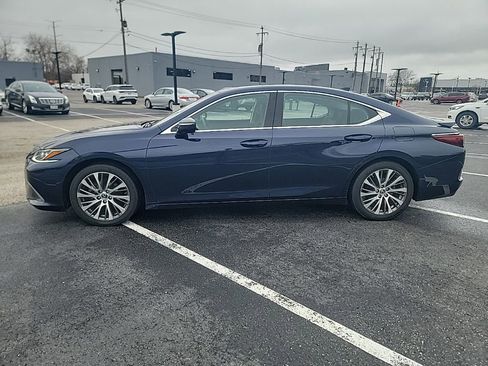 Used 2021 Lexus ES 350 w/ Premium Package image 2