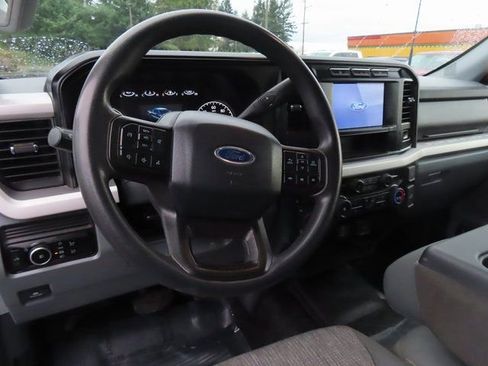 Used 2024 Ford F350 XLT image 16