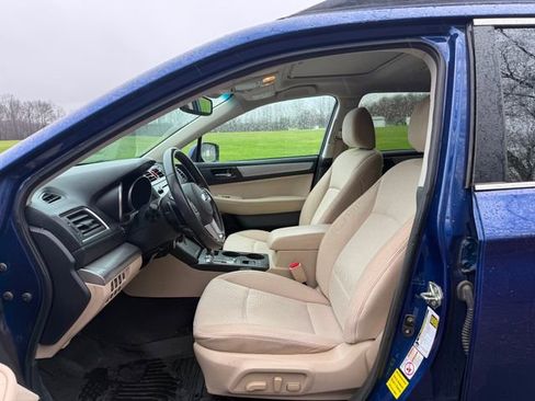 Used 2016 Subaru Outback 2.5i Premium image 7