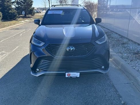 Certified 2022 Toyota Highlander XSE image 39