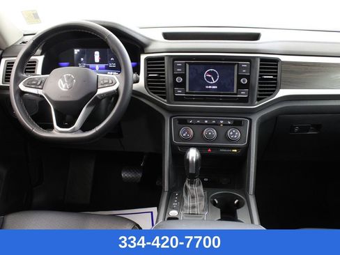 Certified 2022 Volkswagen Atlas SE image 8