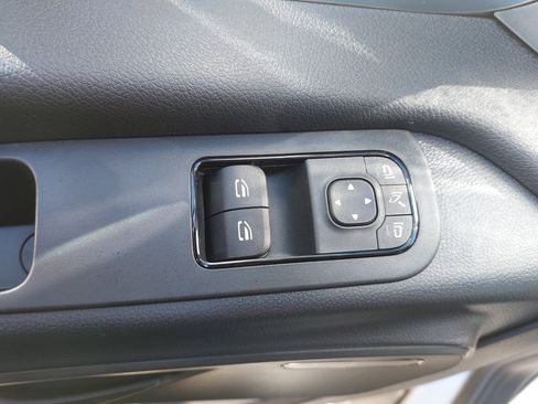 Used 2025 Mercedes-Benz Sprinter 2500 image 22