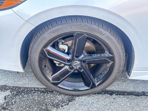 Used 2024 Nissan Sentra SR FWD image 11