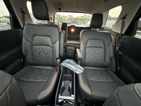 New 2026 Nissan Pathfinder Platinum AWD/4WD image 26