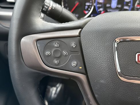 Used 2023 GMC Acadia AT4 w/ Technology Package image 18