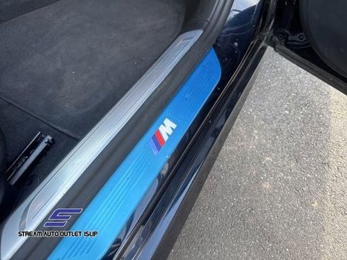 Used 2022 BMW 750i xDrive w/ Executive Package image 16