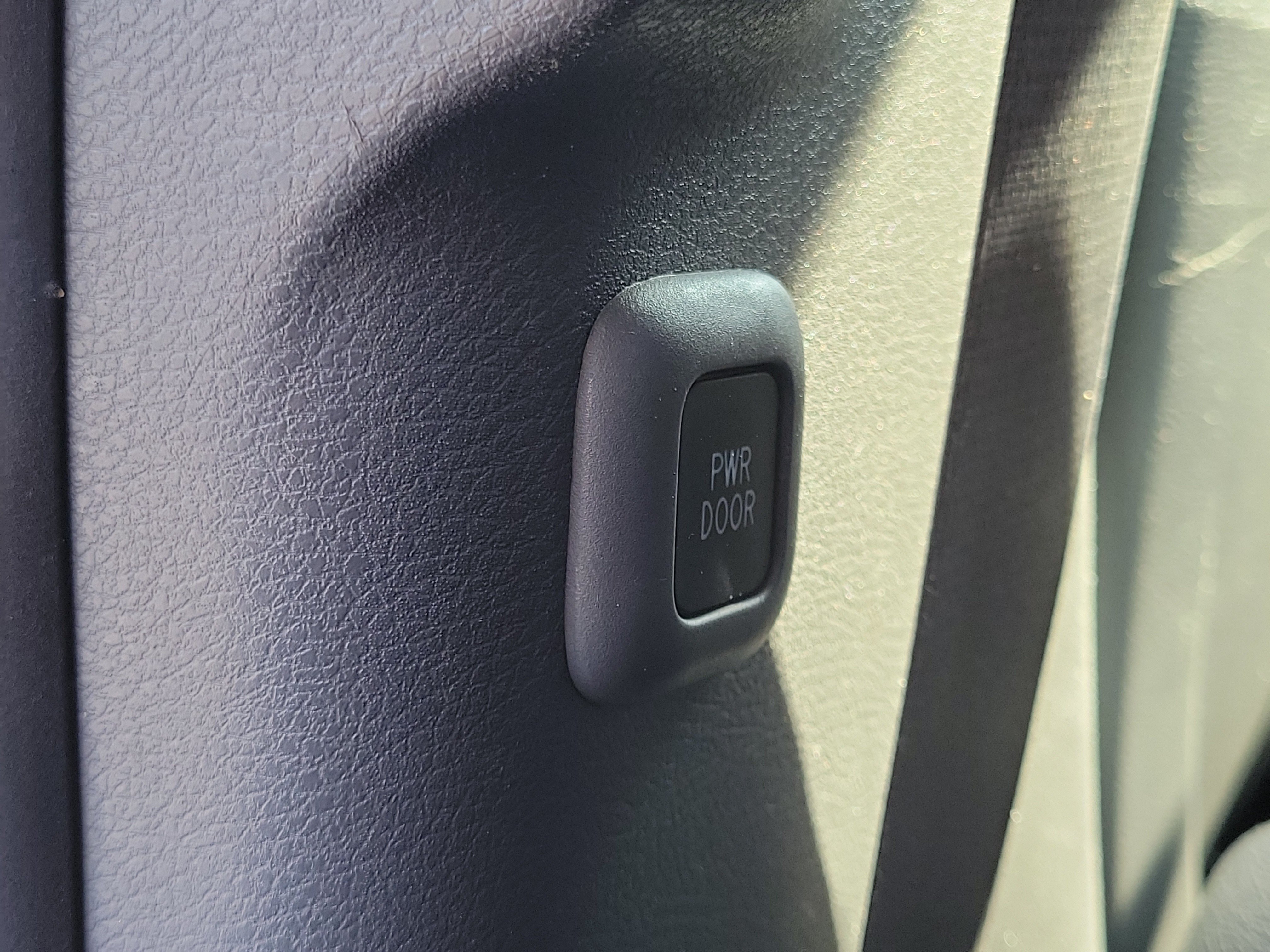 Used 2021 Toyota Sienna XLE w/ XLE Plus Package AWD/4WD image 14