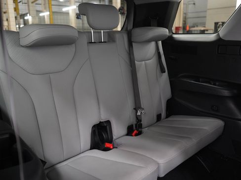 Used 2025 Hyundai Palisade SEL AWD/4WD image 13
