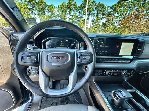 Certified 2022 GMC Sierra 1500 SLT w/ SLT Premium Plus Package image 11
