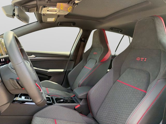 New 2026 Volkswagen GTI SE FWD image 19