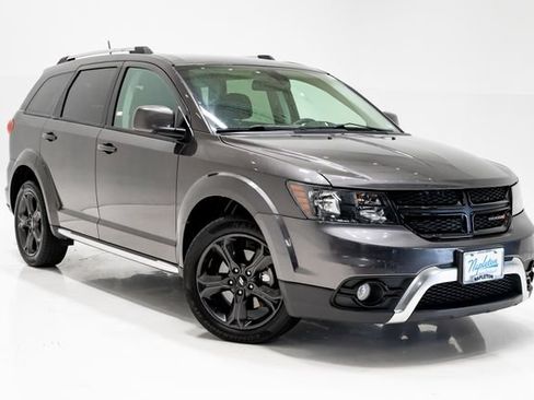 Used 2019 Dodge Journey Crossroad w/ Popular Equipment Group FWD image 7