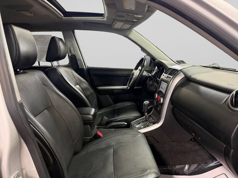 Used 2013 Suzuki Grand Vitara Limited AWD/4WD image 24