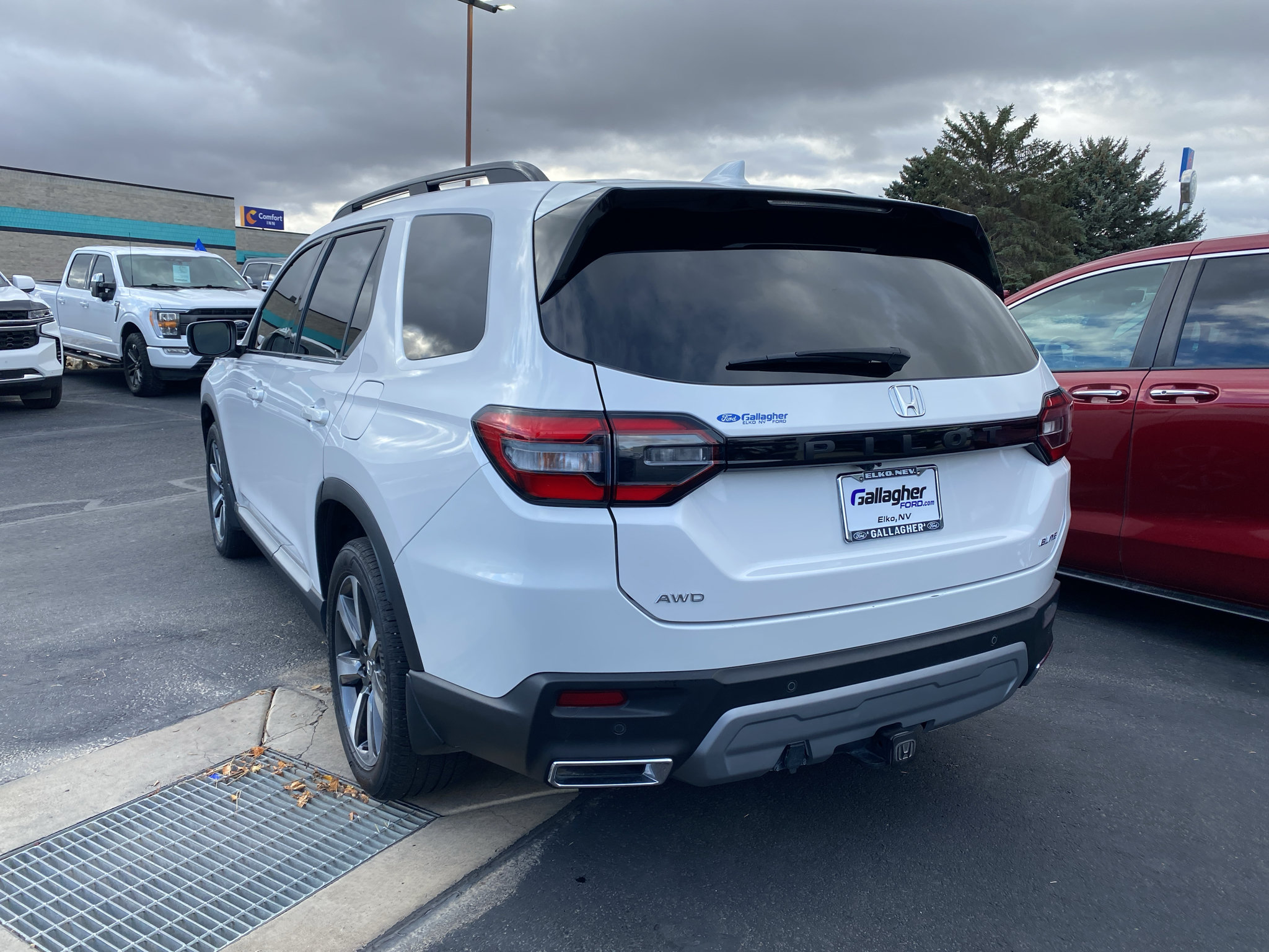 Used 2024 Honda Pilot Elite image 24