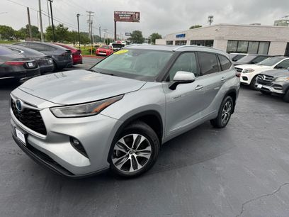 Used 2021 Toyota Highlander XLE